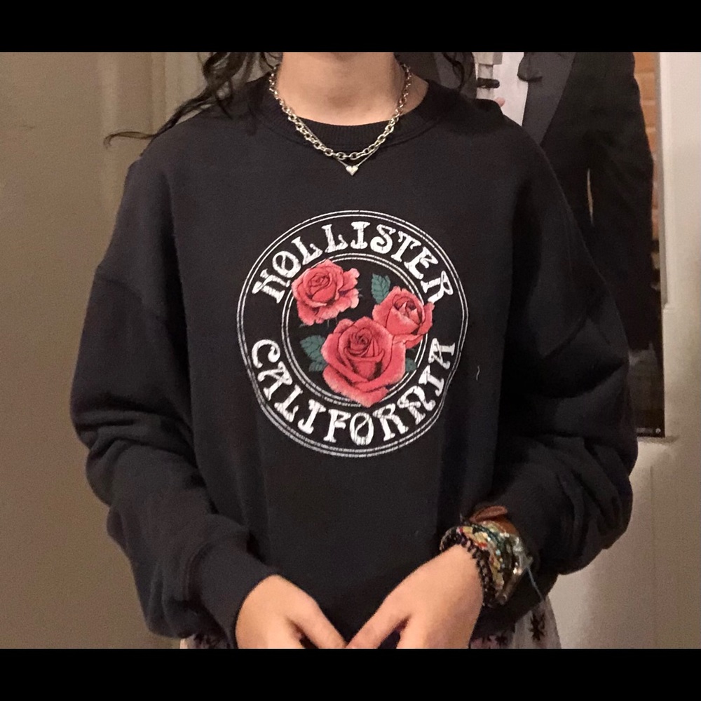 Crewneck sweater
